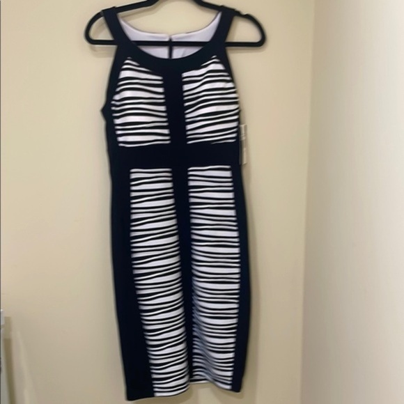 Jax Dresses & Skirts - Jax Black and White Halter Bodycon Midi Dress with built in Bra /Stretchy Size10